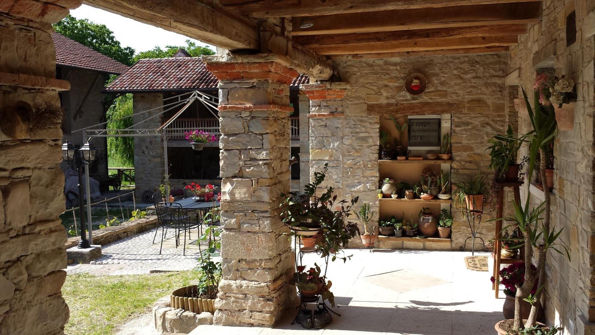 Agriturismo Casteldardo Guest House Trichiana Ngoại thất bức ảnh